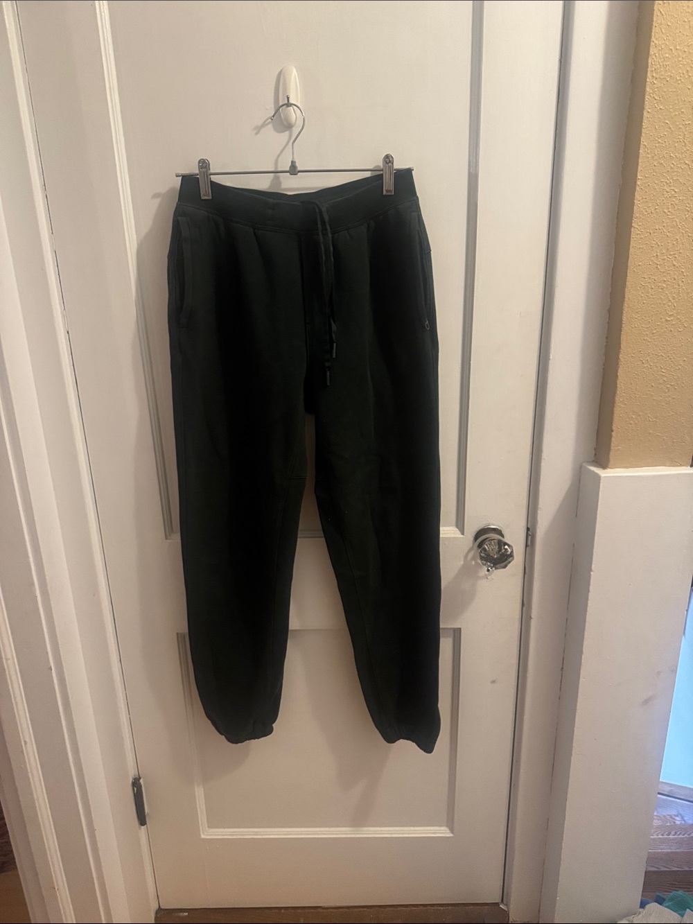 lululemon athletica Men's green Drawstring Joggers